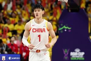 日前曾凡博前往德国治疗腰伤 其目前主要目标是争取出战8月亚洲杯